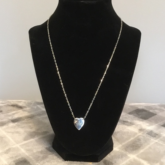 Gucci Silver Heart Necklace - Picture 1 of 3